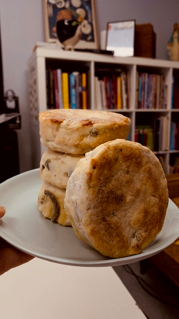 MERNA'S JALAPENO & CHEESE ENGLISH MUFFINS 4 PACK