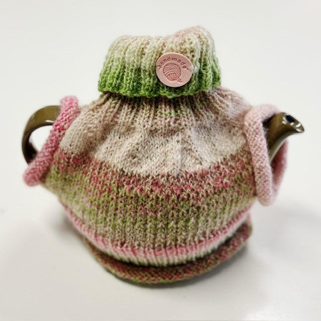 PINKY PINK TEA COSIE