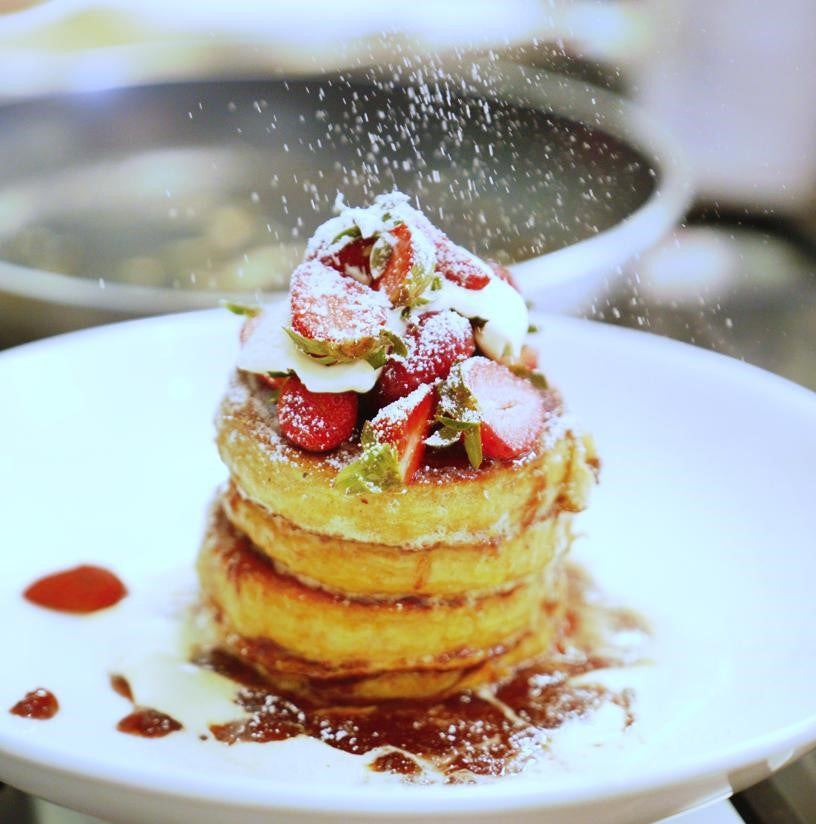 Buttermilk Crumpets (6-Pack) by Merna
